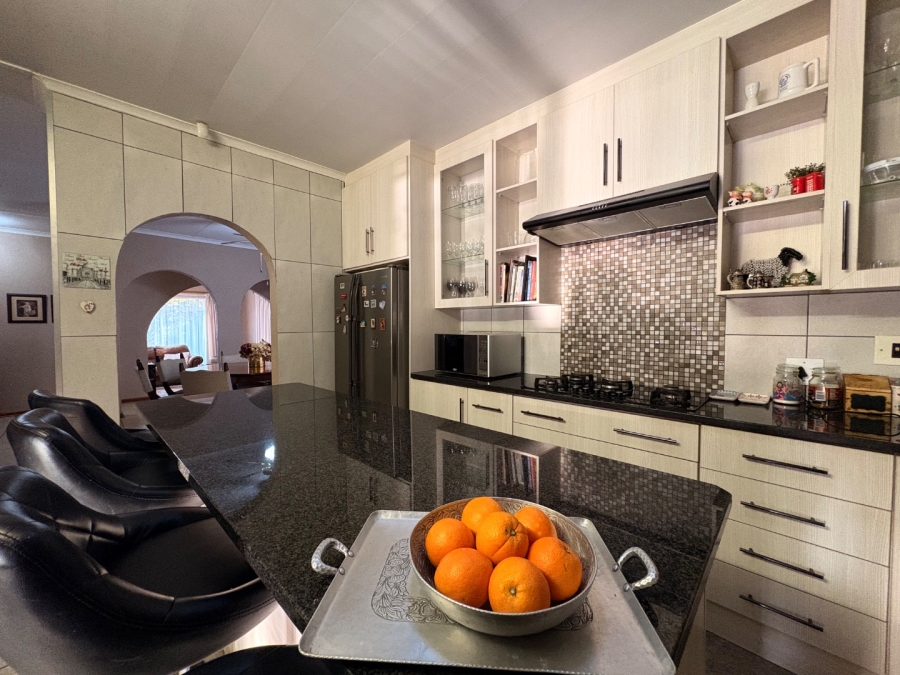 3 Bedroom Property for Sale in Wilkoppies North West